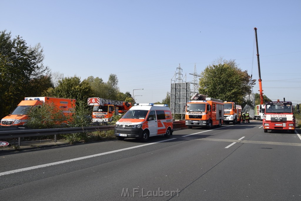 Schwerer VU PKlemm A 57 Rich Innenstadt Hoehe Koeln Chorweiler P254.JPG - Miklos Laubert